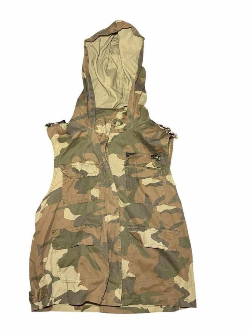 indie grunge vibe
Description:
Vintage Body Central camouflage sleeveless utilit